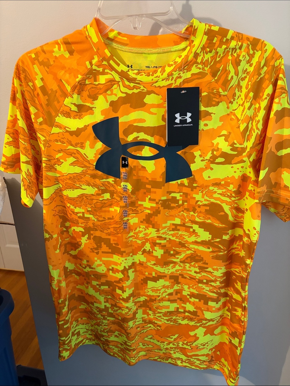Under Armour Men's Short Sleeve Performance Tee - Orange & Neon Yellow Camo